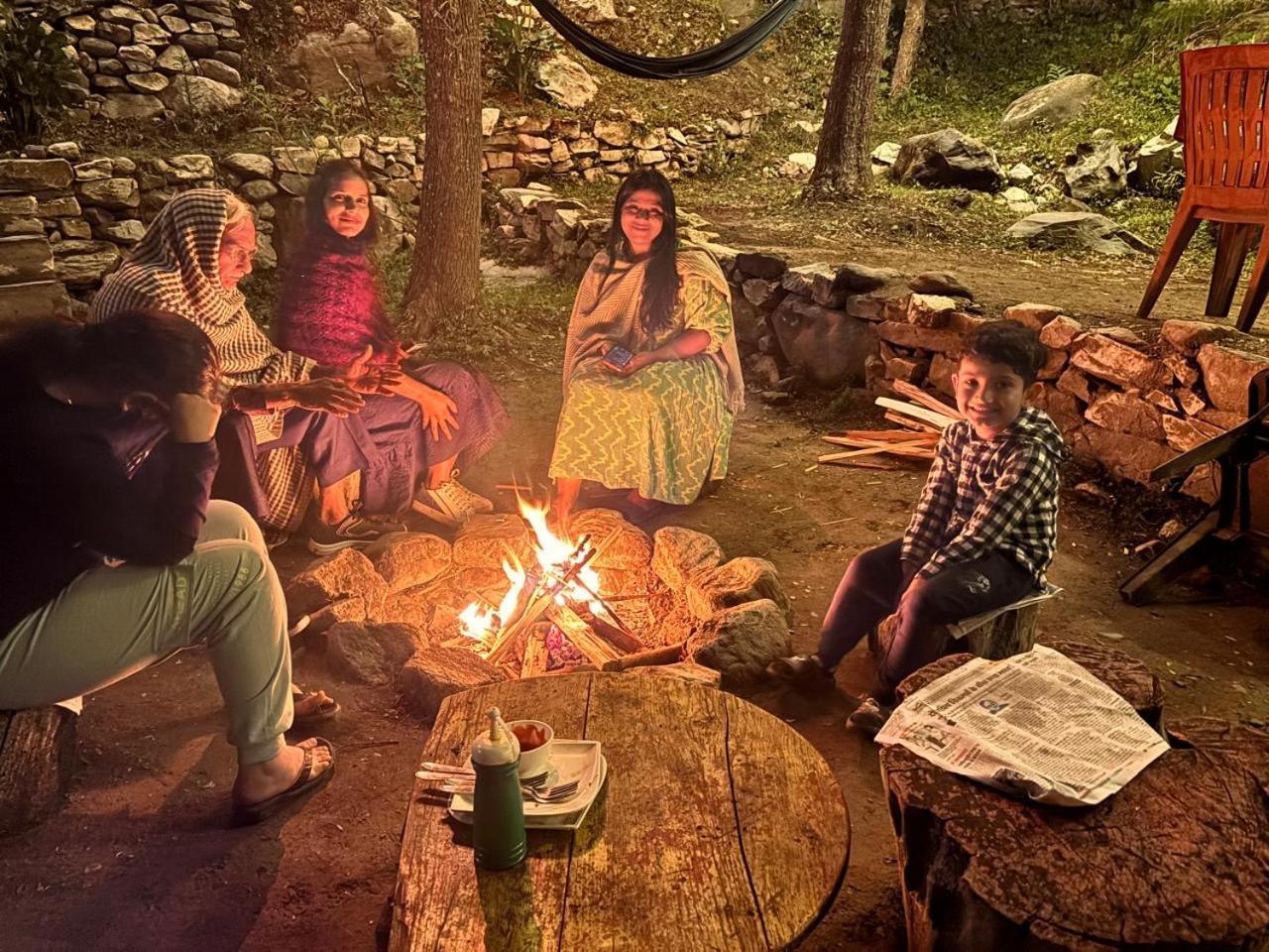 The Cozy Cabin, Jibhi Banjar Exterior photo